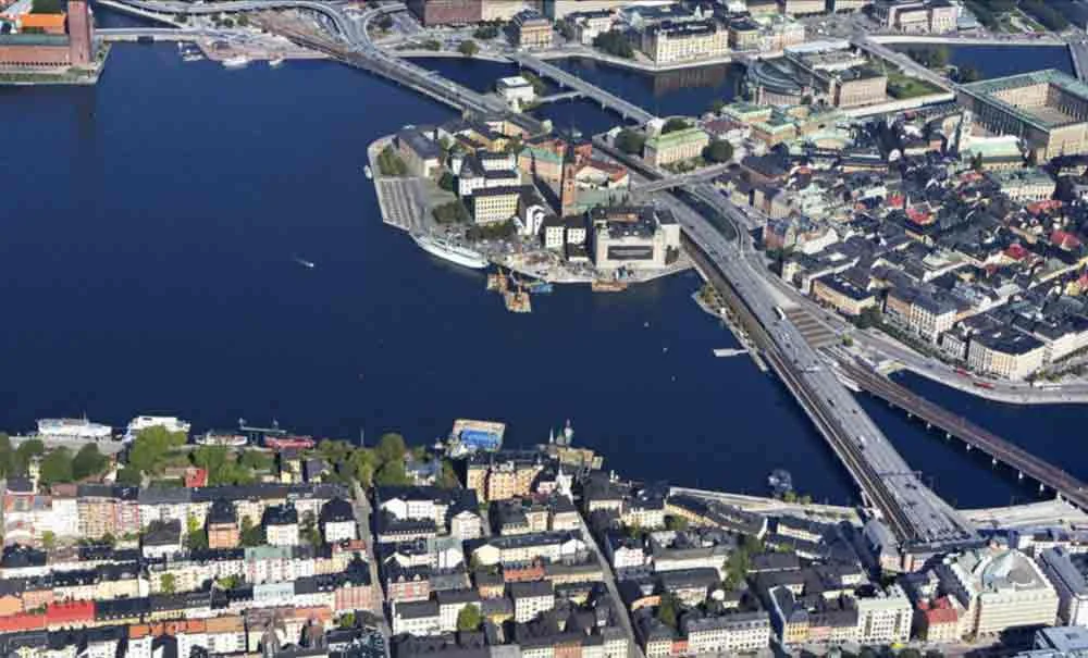Getingmidjans stålbroar i centrala Stockholm